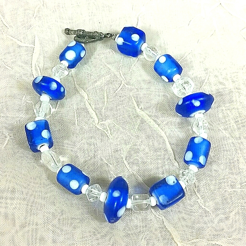 Bracelet Artisan glass marine blue polka dot bead w toggle clasp 7.5"